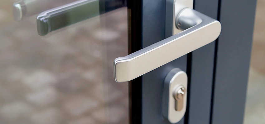 Broken Door Lock Cylinder Repair in Chowchilla, California