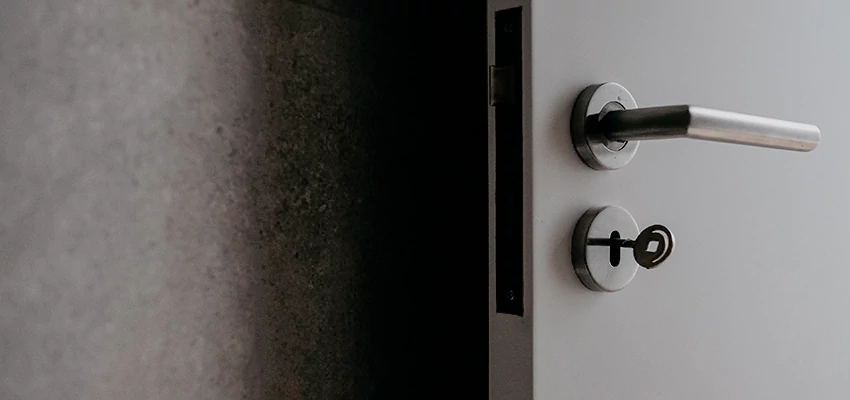 Front Door Handle Repair And Installation in Chowchilla, CA